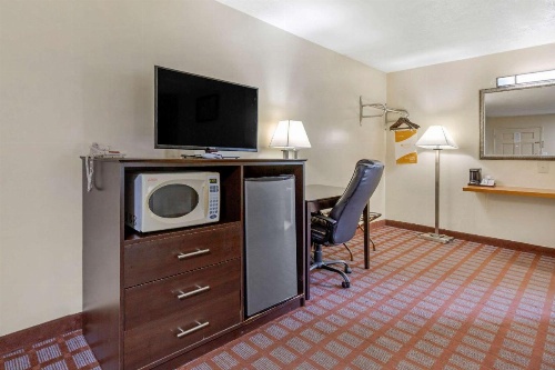 Econo Lodge Woodstock  Shenandoah Valley I 81 image 8